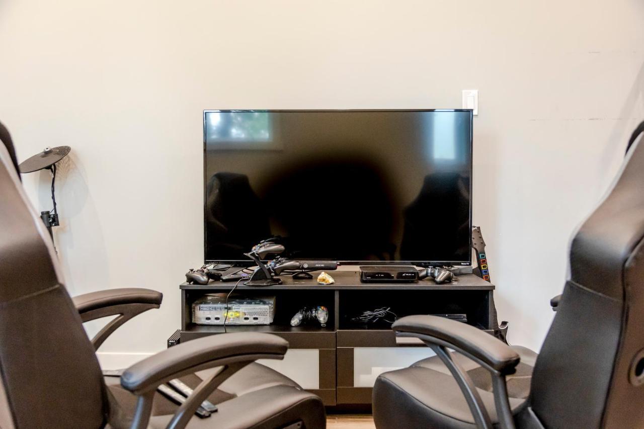 Ski In Ski Out With Huge Game Room And Hot Tub Fernie Exterior foto